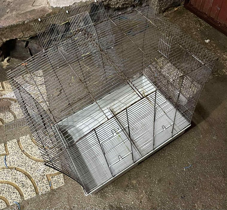 Tenho uma gaiola grande para vender