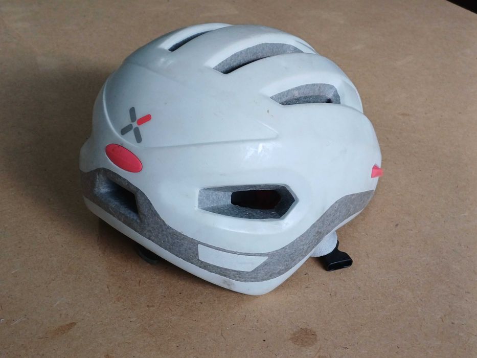 Capacete BTWIN Senhora – Excelente Estado, Oportunidade!