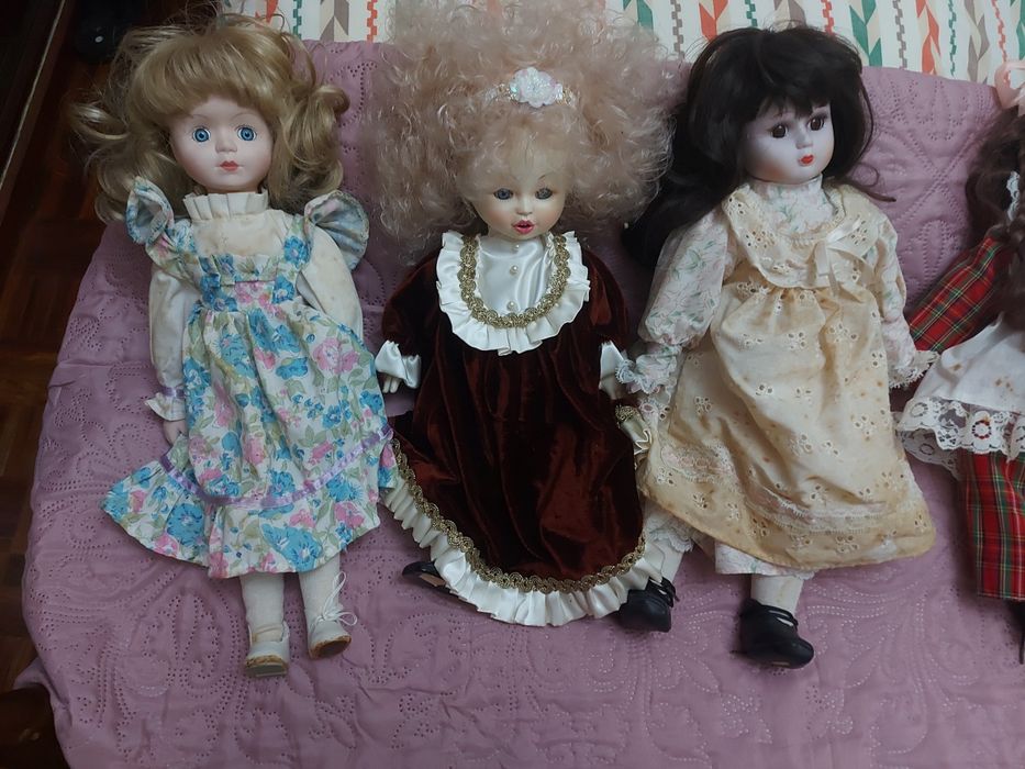 Bonecas de porcelana de coleção, 9 (6 grandes e 3 mais pequenas)