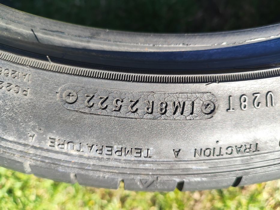 Шини Dunlop Sport Maxx 050 245/40 R19 2022 рік