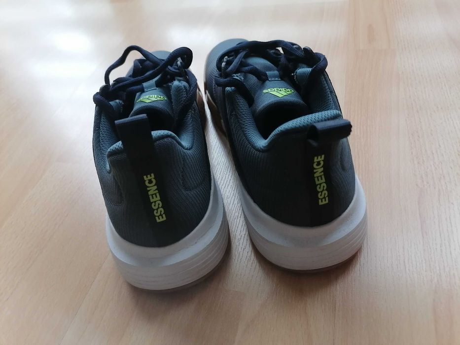 Buty sportowe firmy Adidas