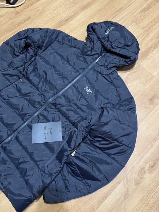 Продам микропуховик Arcteryx Thorium