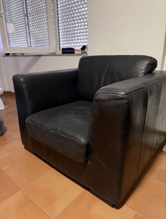 Poltrona preta couro