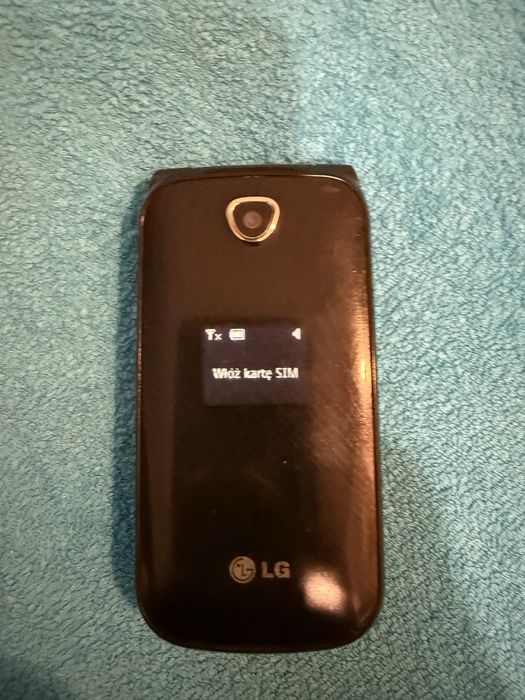 Telefon LG z klapką