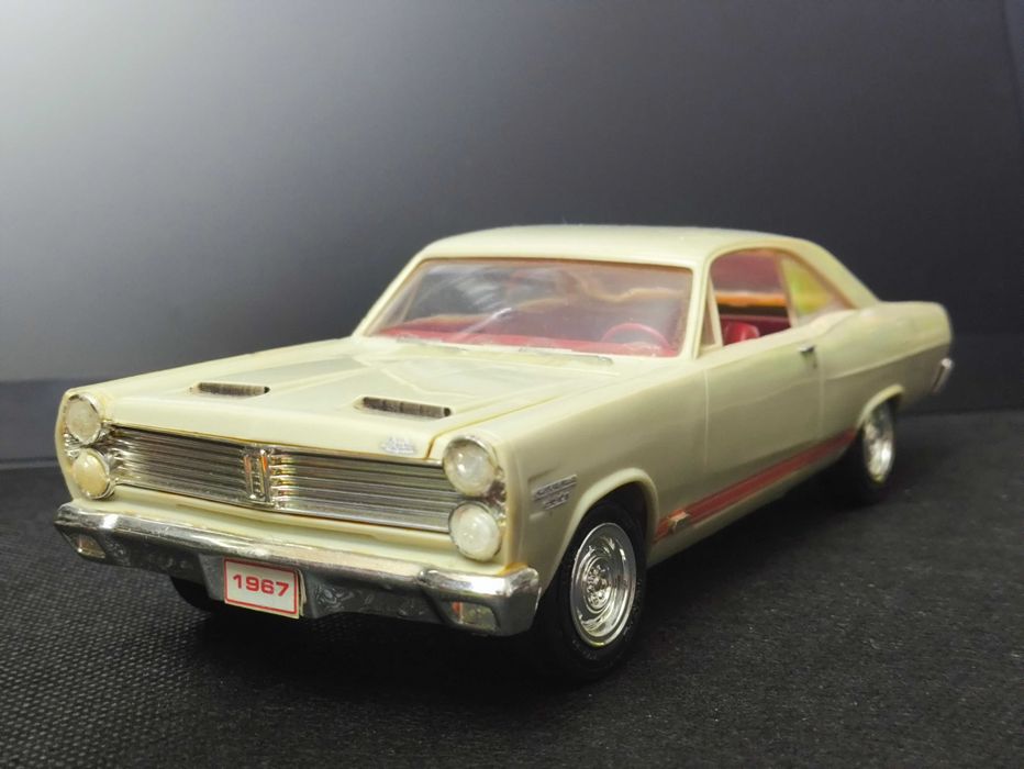 Машинка Mercury Comet Cyclone 1967 1.24