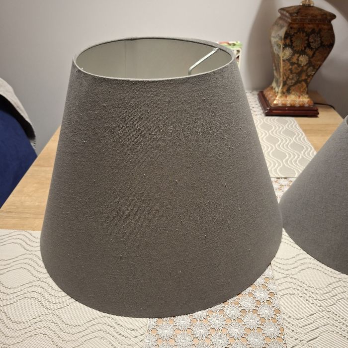 Dwa klosze do lampy