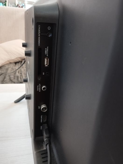 Televisão Kunft 28 polegadas