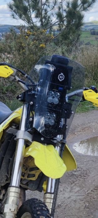 Suzuki DRZ400E  (versão enduro / rally)