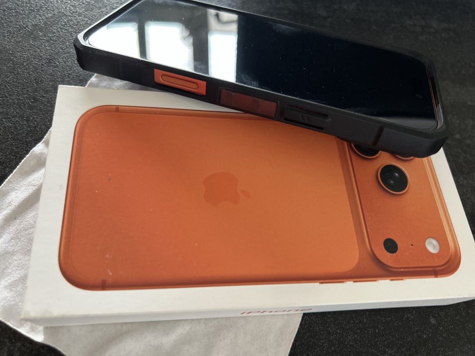 Iphone 17pro max 256gb pomarańczowy