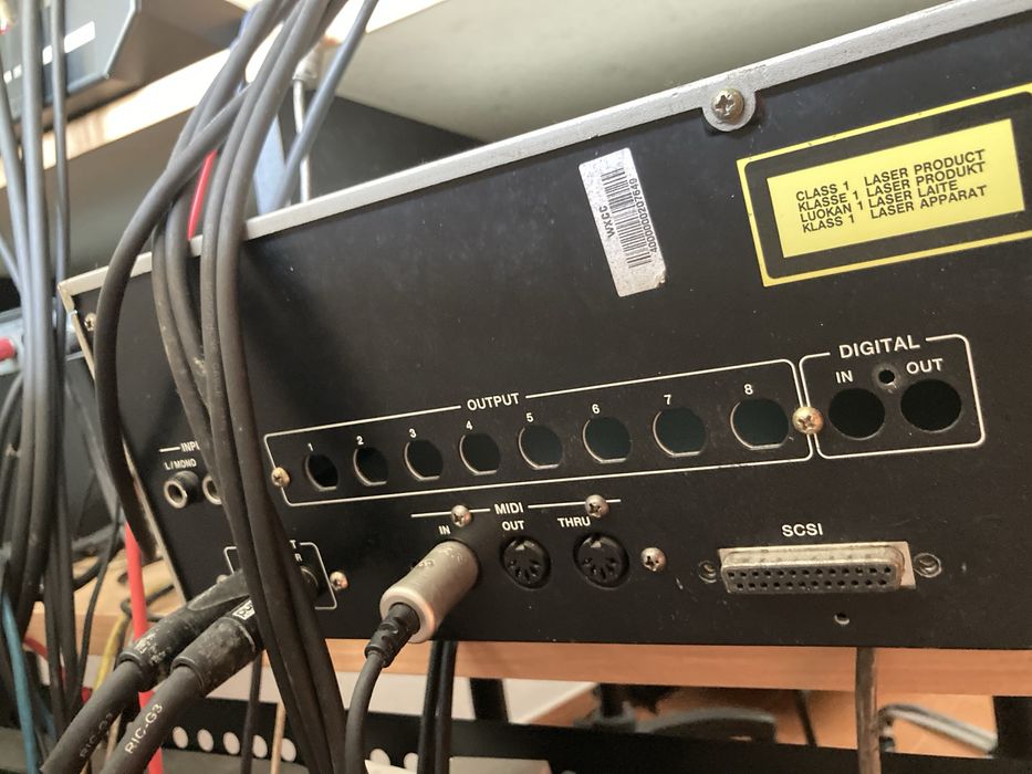 Akai Cd 3000XL para reparar