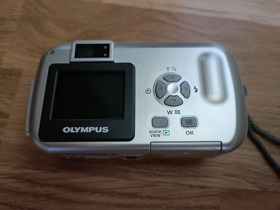Máquina fotográfica Olympus C160