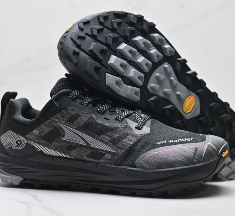Кросівки and Wander x Altra LONE PEAK 9+ оригінал