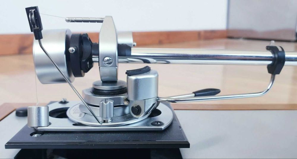 Gira-Discos Thorens/ATR TD 160 com braço SME 3009