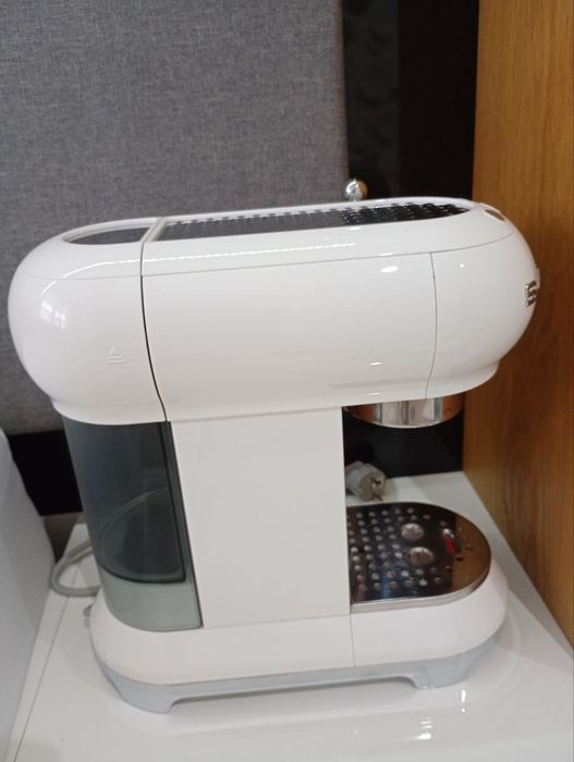 Ekspres kolbowy SMEG ECF01