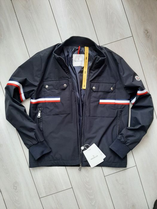 MONCLER куртка нова