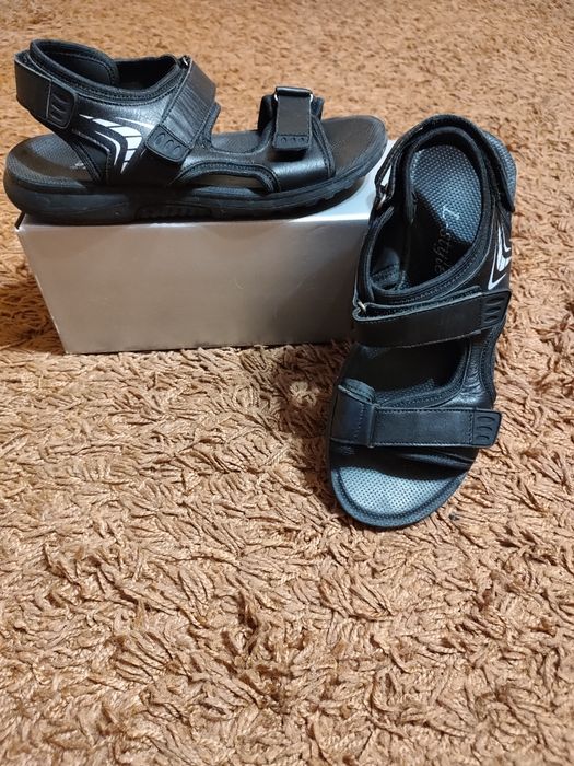 Чоловічі шкіряні босоніжки