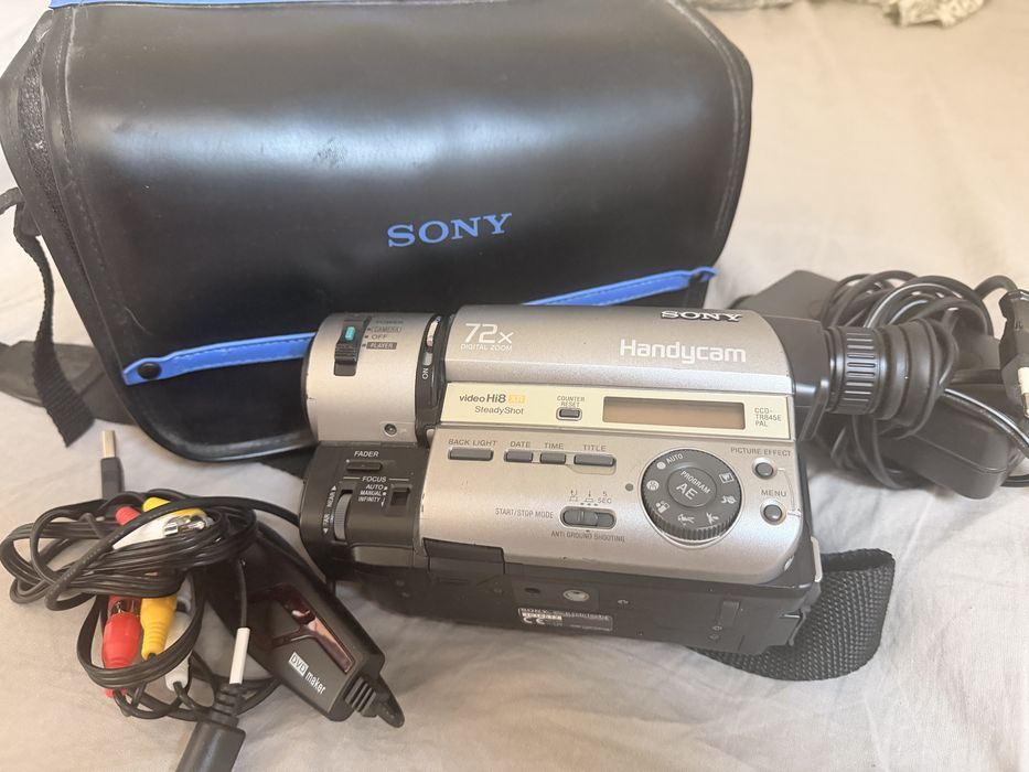 Kamera analogowa SONY CCD TR845e