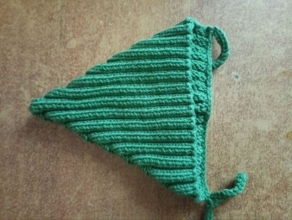 Шапочки детские вязаные