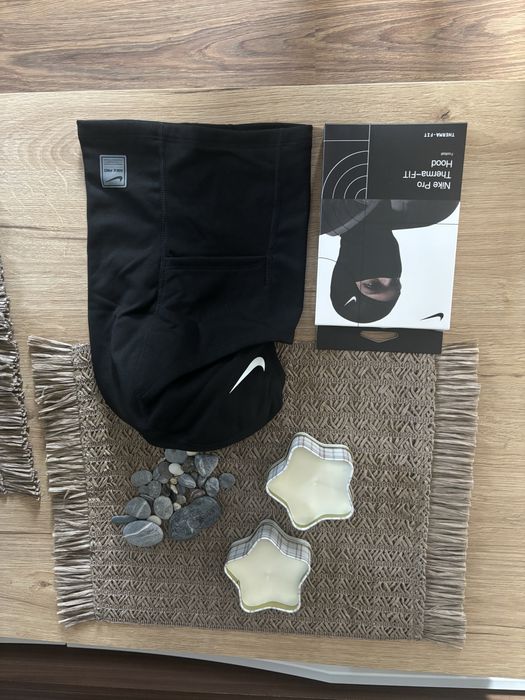 Czarna kominiarka Nike Pro Combat