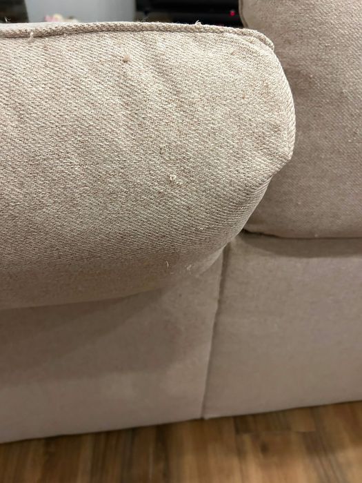 Sofá com chaise long e cama