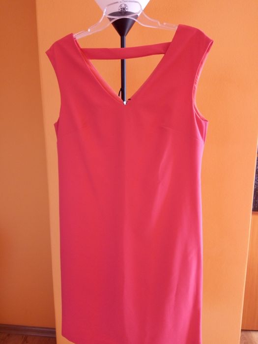 Nowa sukienka z metkami