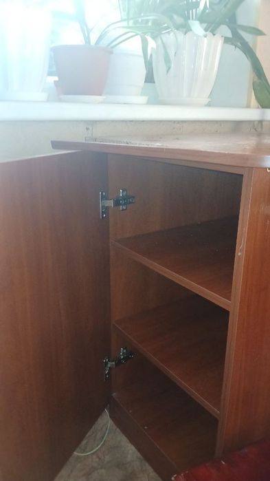 Стіл комп'ютерний