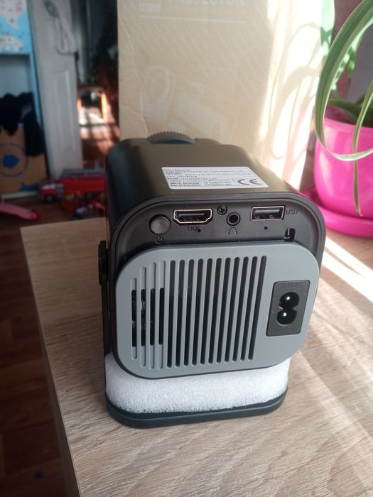 Новий 4K HD проектор Android