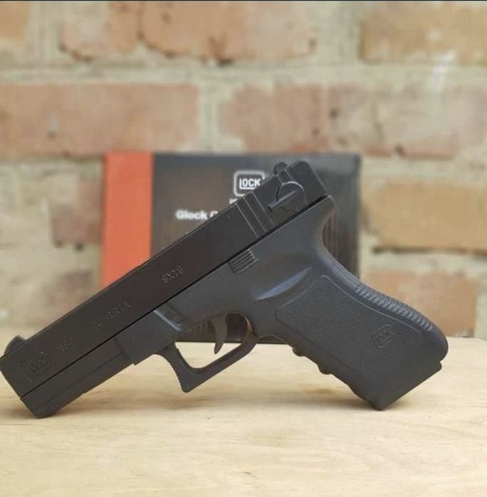 Пистолет зажигалка Глок в подарочной коробке