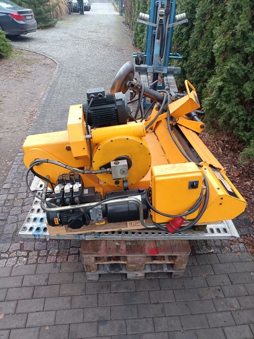 Montazownica do opon ciężarowych