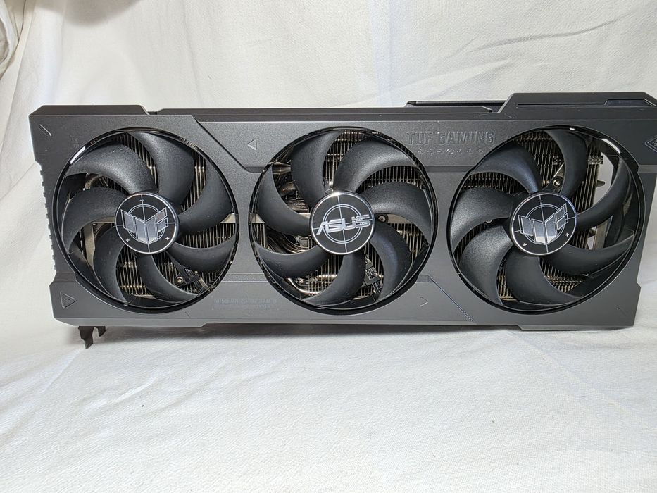 ASUS TUF Gaming  RTX 4080 16GB
ASUS TUF Gaming GeForce RTX™ 40