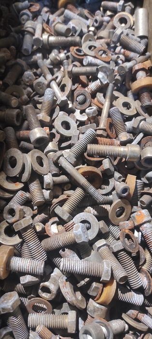 Болти гайки шайби