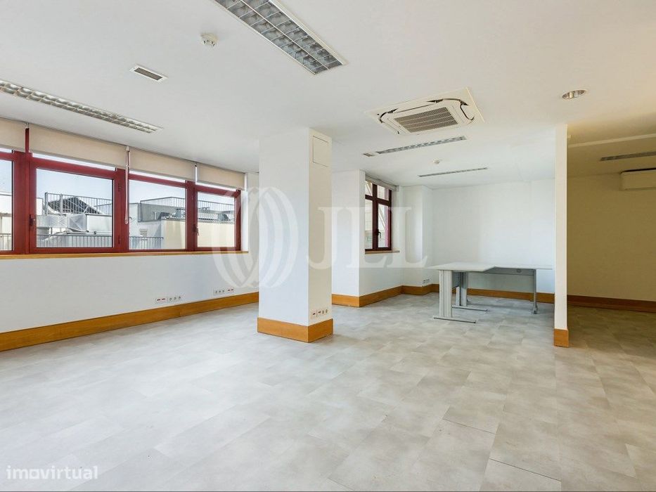 Office near Marquês de Pombal, Lisbon