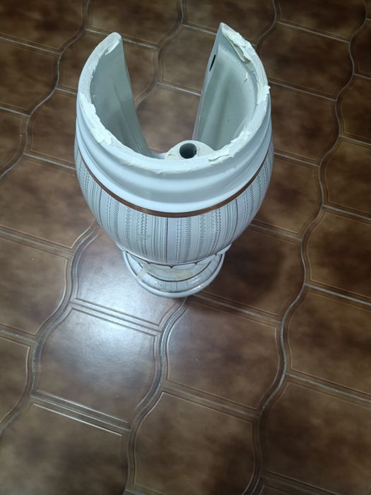 Louça cerâmica modelo Italiano GSI usado