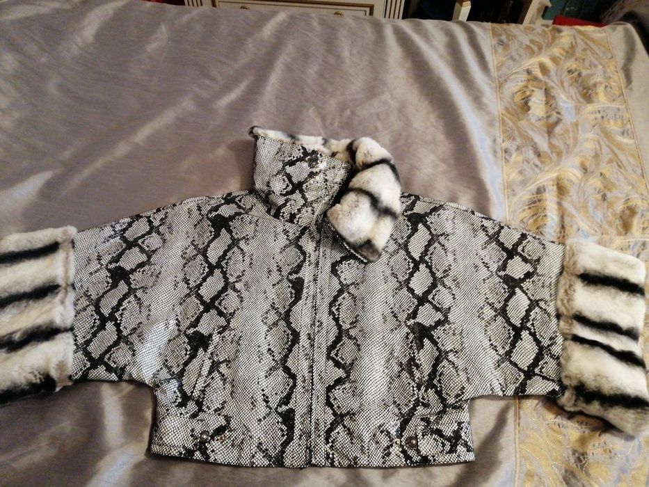 Продам куртку, б/у