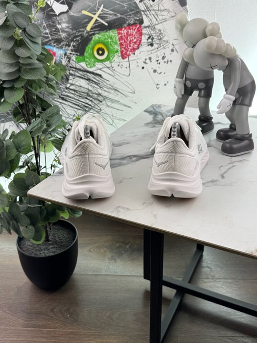 Кросівки Hoka Solimar 42.5 розмір Е16621
