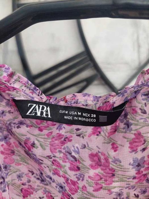 Zara piękna bluzeczka z falbanami roz M