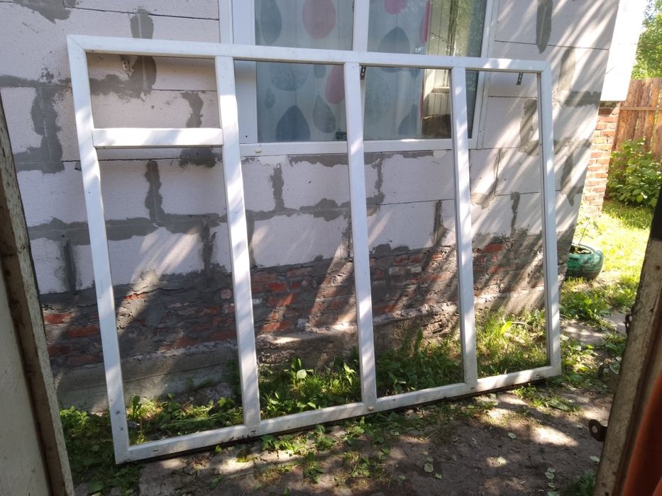 Рама металлопластиковая под окно