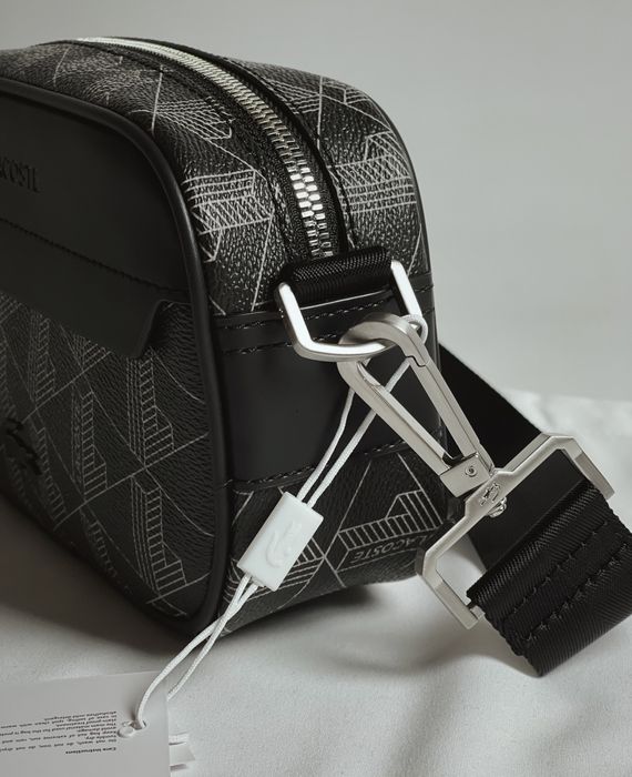 Bolsa Lacoste Preta no Saco