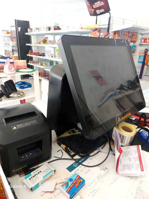 Computador e impressora termica e leitor de códigos