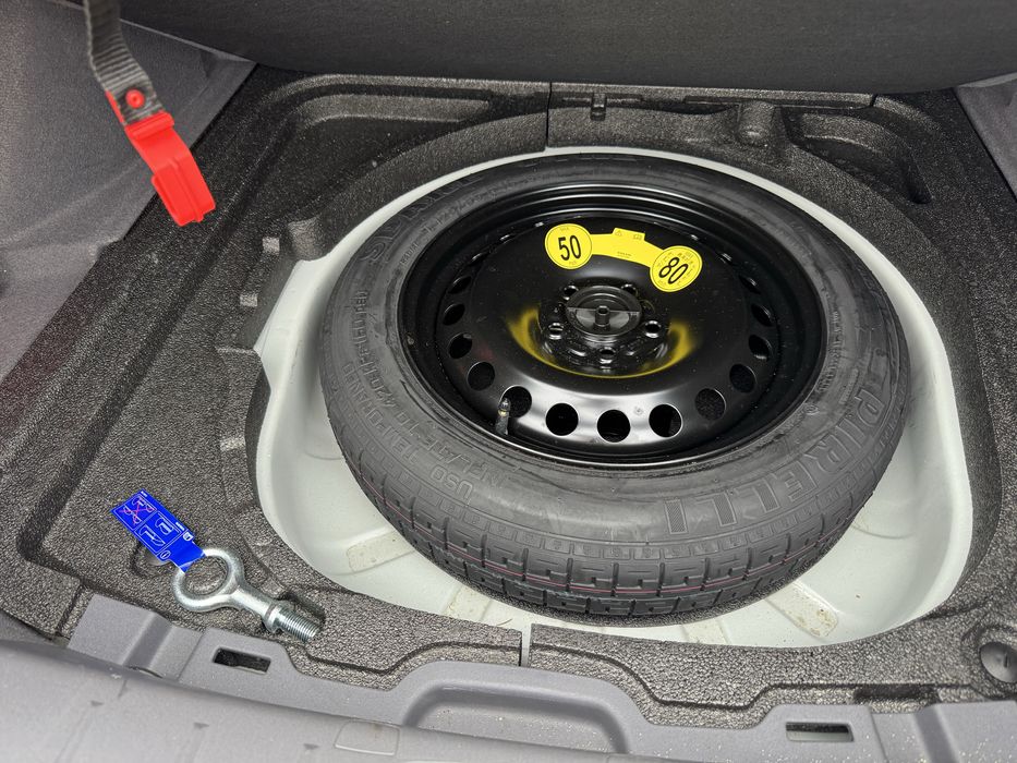 Продам Volvo S40  2012  2.0бенз  145кс  акпп  85000км