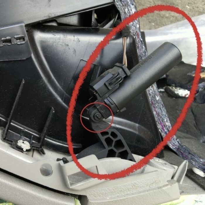 Амортизатор Бардачка Audi,A3,8P,A4,B6,B7,B8,A6,C6,A8,TT,Exeo