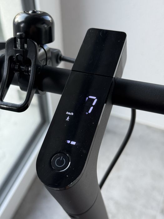 Hulajnoga elektryczna Xiaomi Mi Electric Scooter 1S