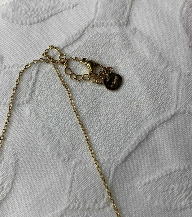 Conjunto colar e brincos com flores – dourado, aço inoxidável