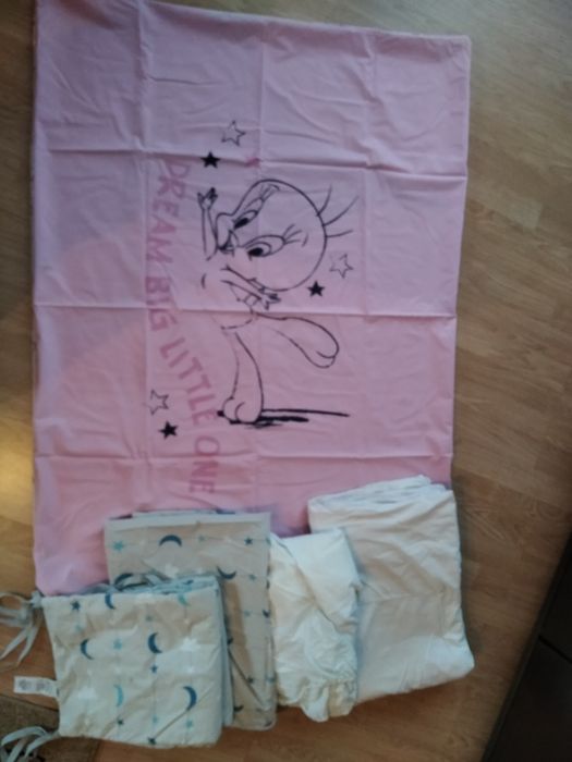 Pościel dziecięcą, kołderką i ochraniacze
