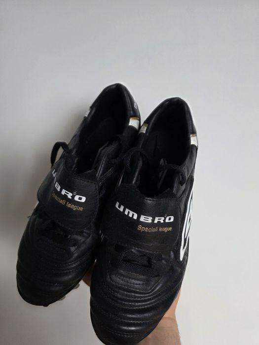 Buty koreczki firmy Umbro używane 41