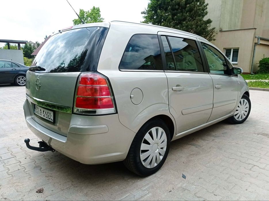 Opel Zafira 1.6 benzyna