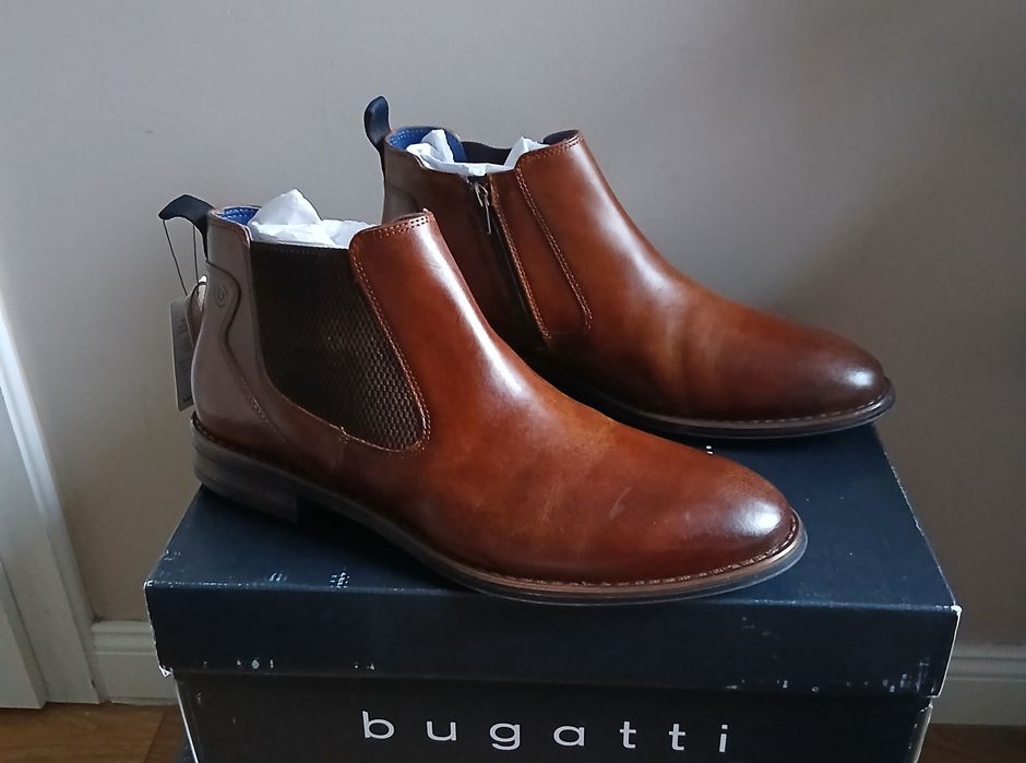 -50% Sztyblety skórzane Bugatti. R. 44 i 43.