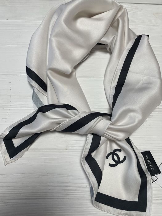 Шовковий платок Chanel білий елегантний аксесуар шовк шовковий шарф