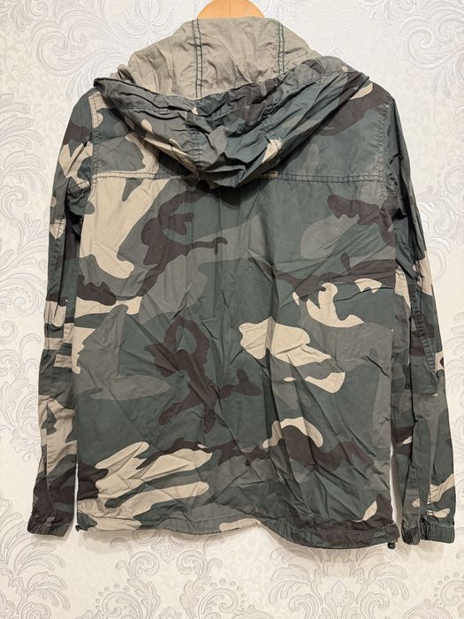 Чоловіча вітровка Pull&bear