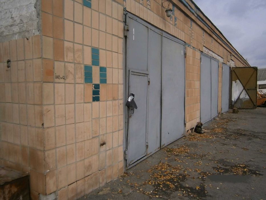 Великий виробничо-складський комплекс (АТП) 2014,5 м² з комунікаціями, ділянка 1,3 га, с-ще Козельщина